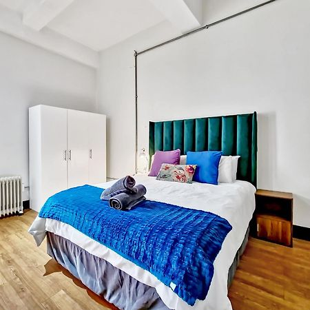 Manhattan Style Loft With Backup Power On 4 Loop Str Cape Town Ngoại thất bức ảnh