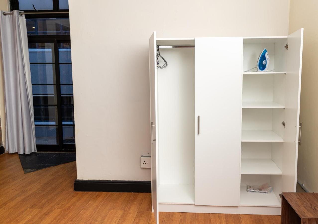 Manhattan Style Loft With Backup Power On 4 Loop Str Cape Town Ngoại thất bức ảnh